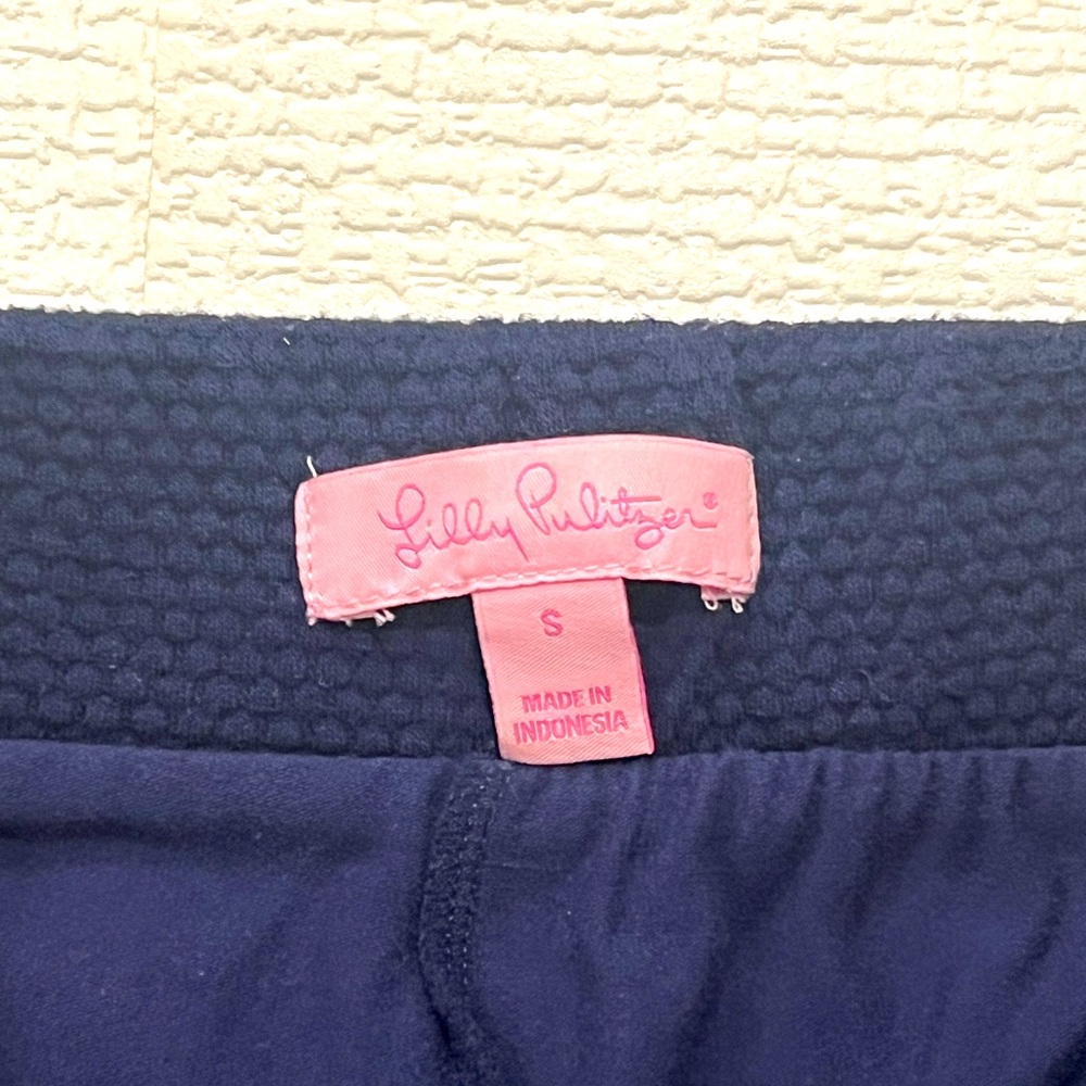 Lilly Pulitzer Madison Skort in Navy with Gold Buttons 
Size Small - Picture 5 of 9